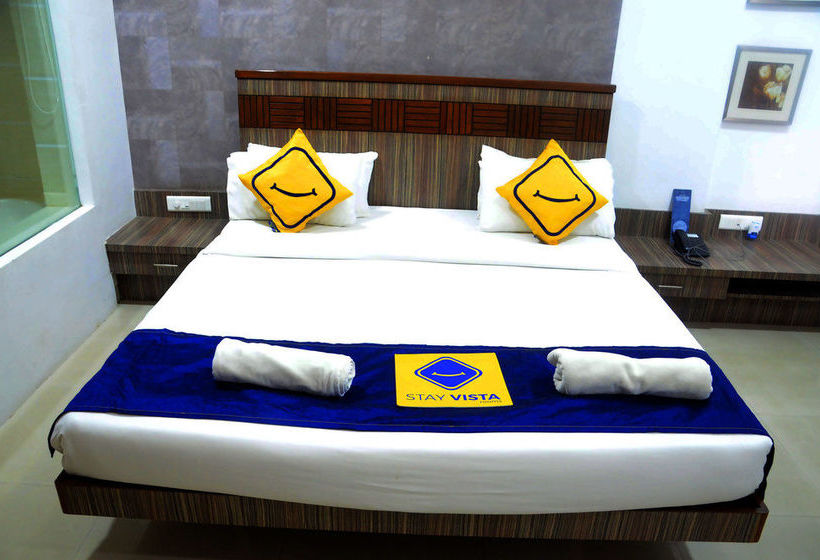 Hotel Vista Rooms At Usmanpura 3