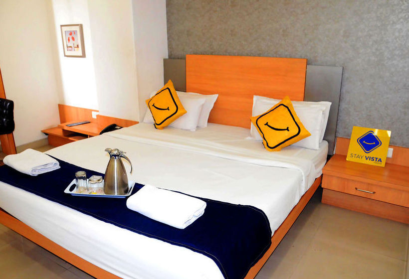 Hotel Vista Rooms At Usmanpura 4
