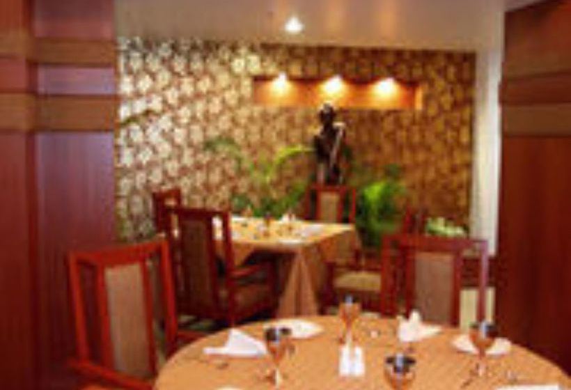 Hotel Vista Rooms At Dhar Road 10