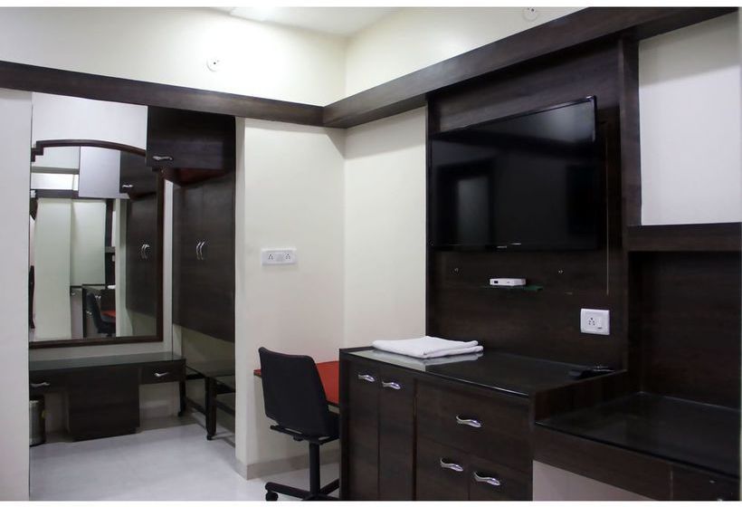 Hotel Vista Rooms At Kanchan Bagh 1