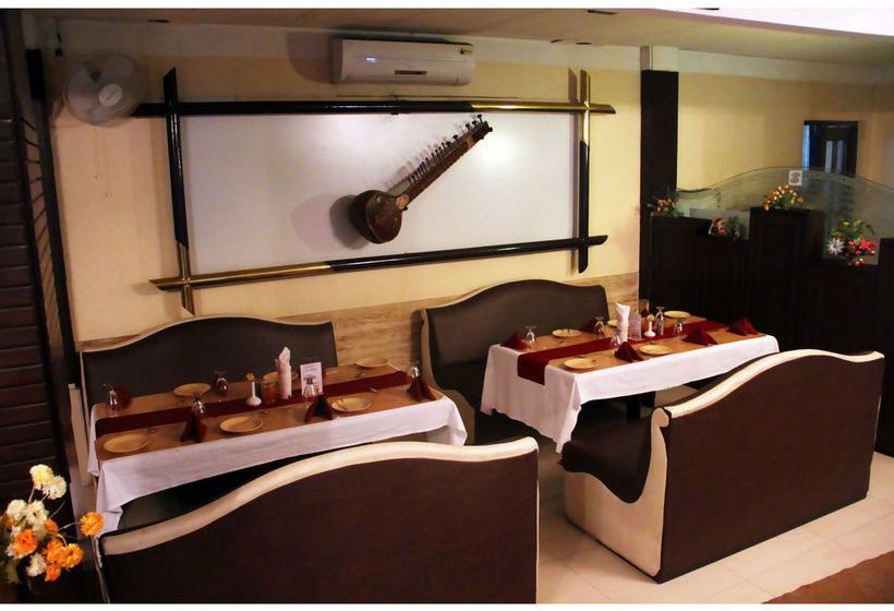 Hotel Vista Rooms At Kanchan Bagh 12