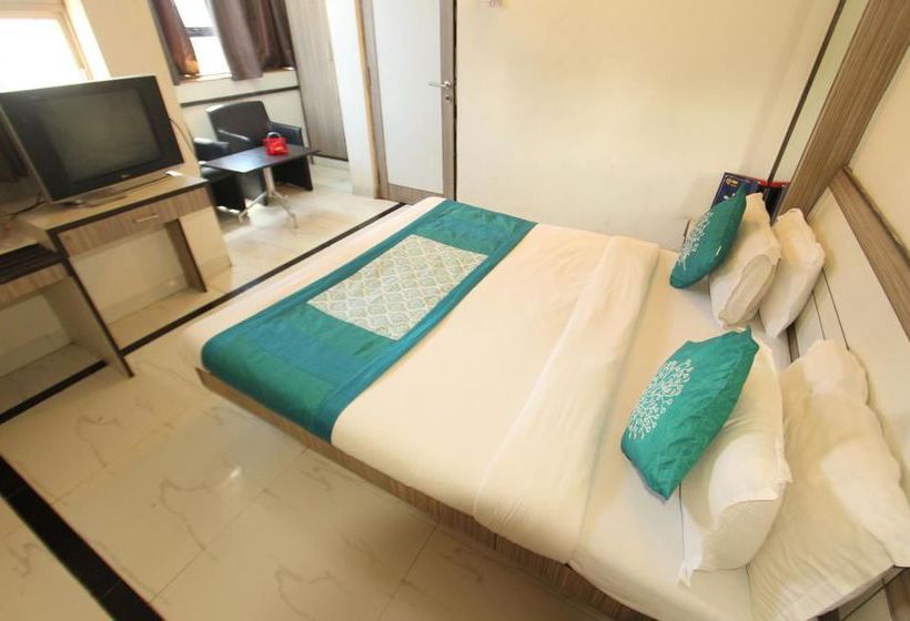 Hotel Oyo Rooms Mashal Chowk 8