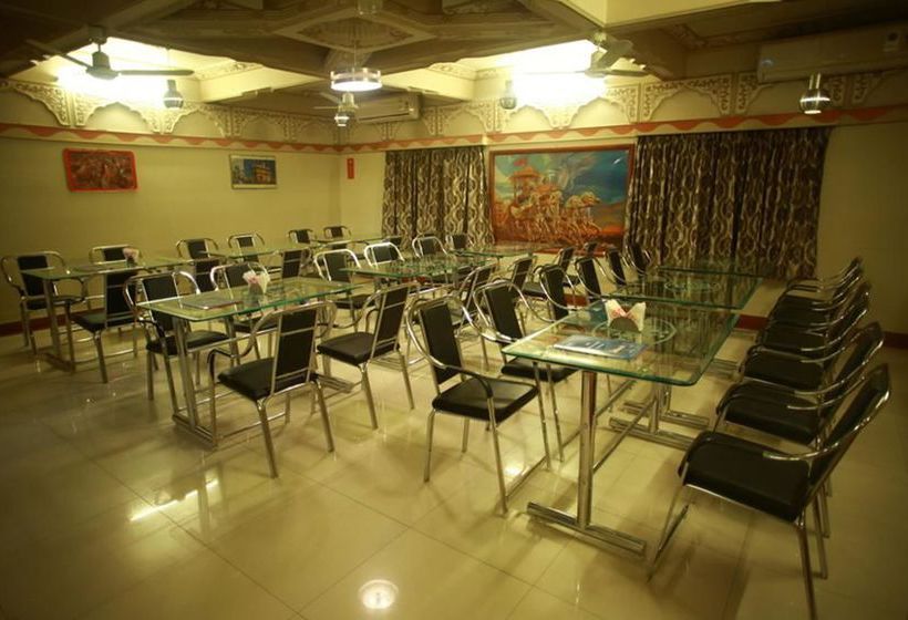 Hotel Oyo Rooms P B M Sadul Colony 4