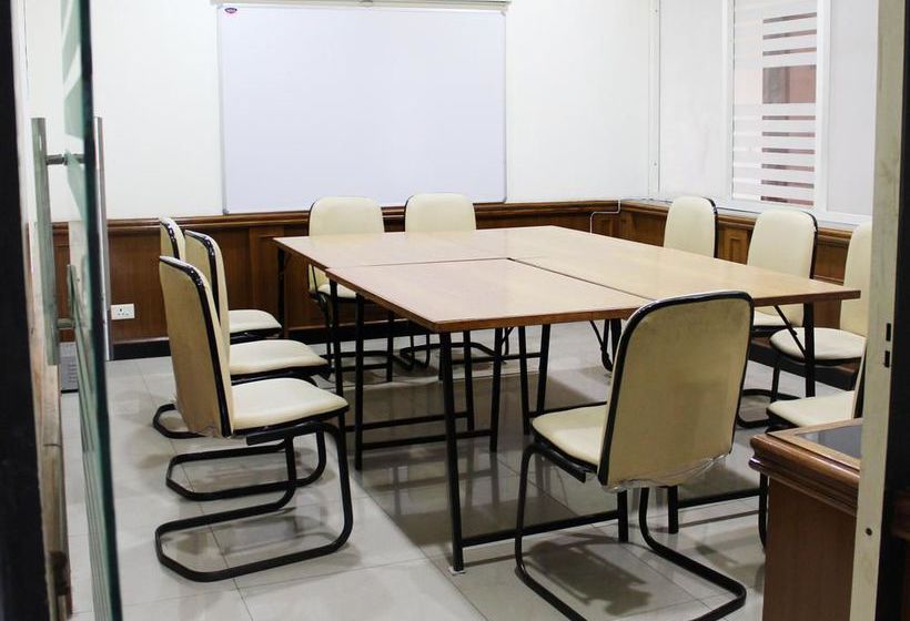 Hotel Oyo Rooms Rajpur Road Gandhi Park 3