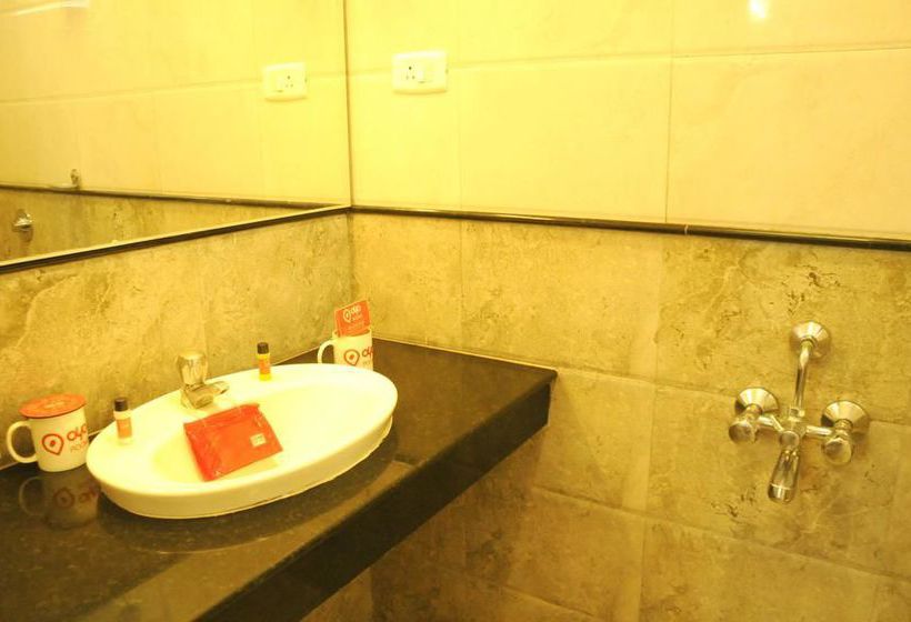 Hotel Oyo Rooms Railway Stn. Geetha Hall Road 2