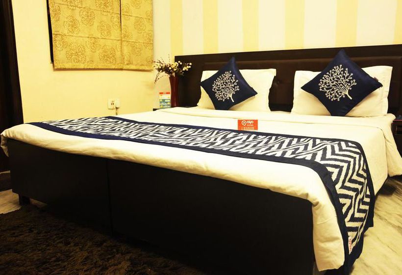 Hotel Oyo Rooms Huda Metro Station 11