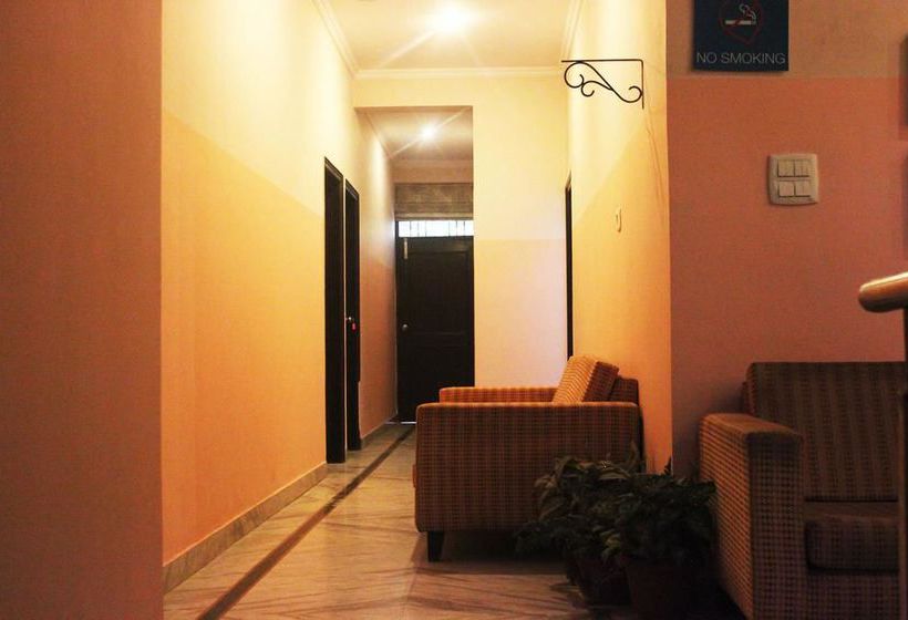 Hotel Oyo Rooms Huda Metro Station 16