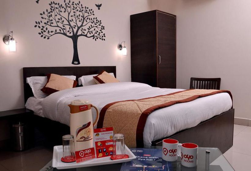 Hotel Oyo Rooms Kasim Gali Station Road 11