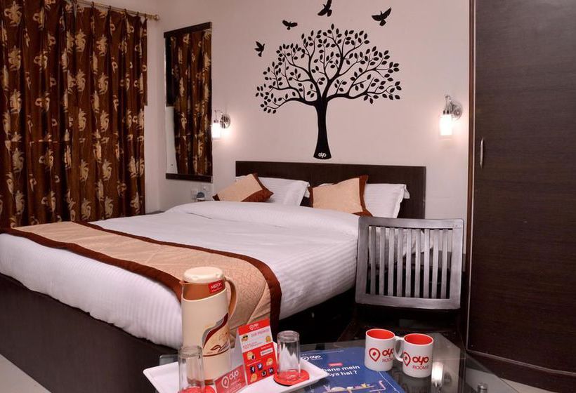 Hotel Oyo Rooms Kasim Gali Station Road 9