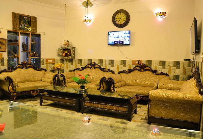 Hotel Oyo Rooms Heritage Charbagh 16