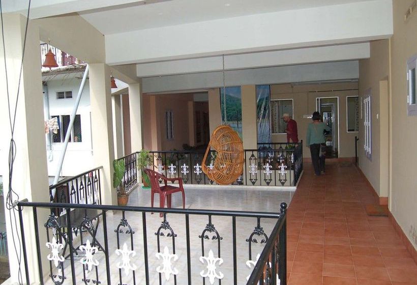 Pension Jungle Palace Homestay 4