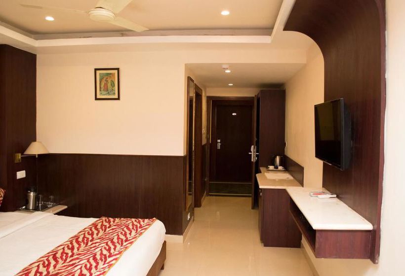 Hotel Oyo Premium Nayapalli Irc Village 10