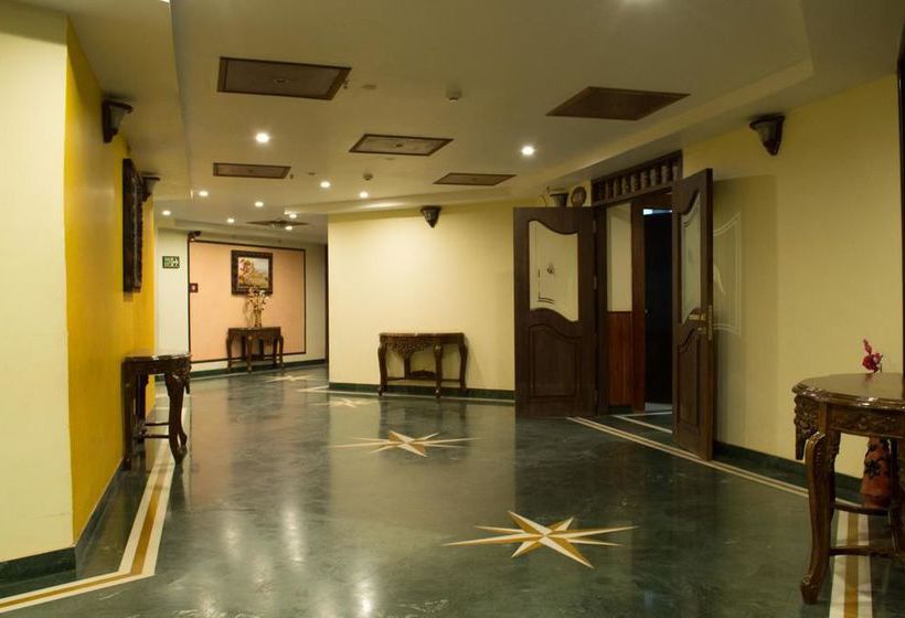 Hotel Oyo Premium Nayapalli Irc Village 11
