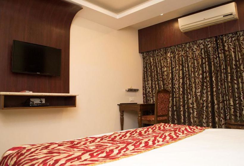 Hotel Oyo Premium Nayapalli Irc Village 15