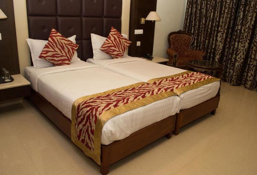 Hotel Oyo Premium Nayapalli Irc Village 4