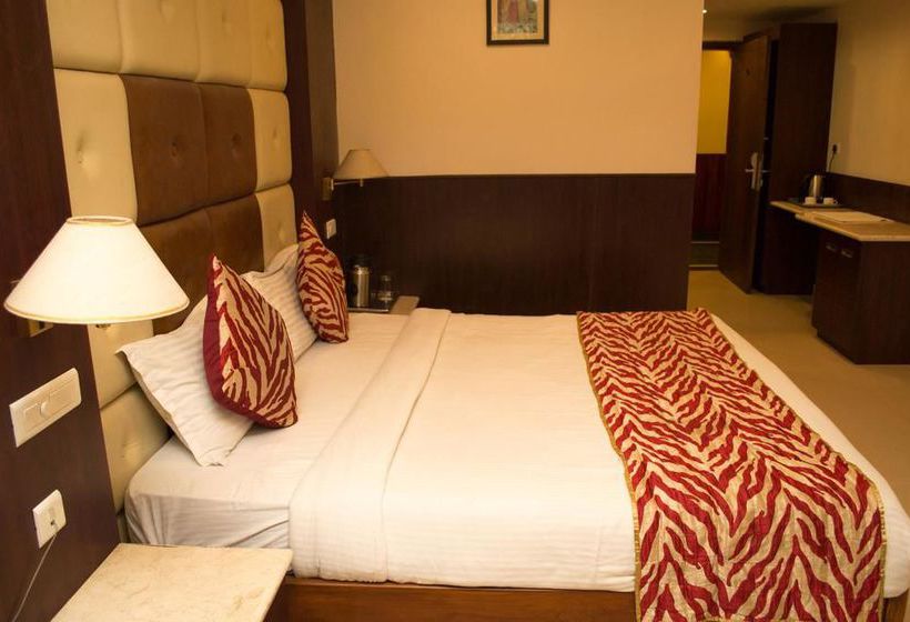 Hotel Oyo Premium Nayapalli Irc Village 6