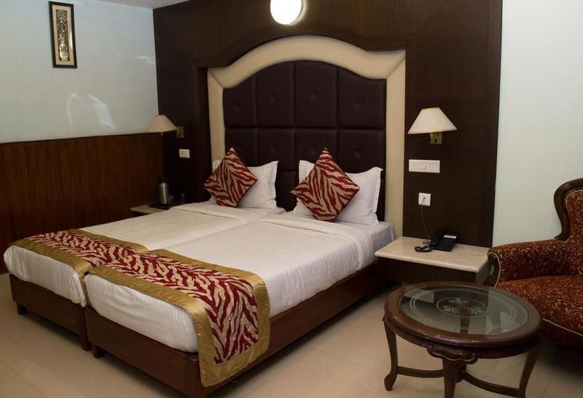 Hotel Oyo Premium Nayapalli Irc Village 7