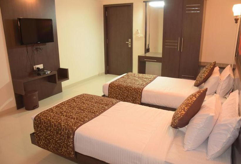 Hotel Oyo Premium Teen Batti Devka Road 1