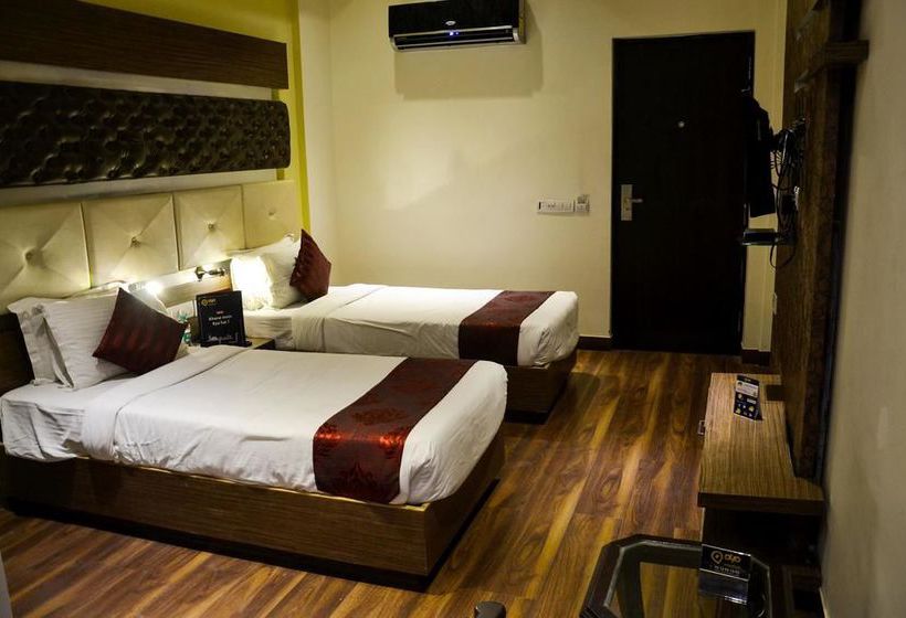 Hotel Oyo Premium Near Pgi 10