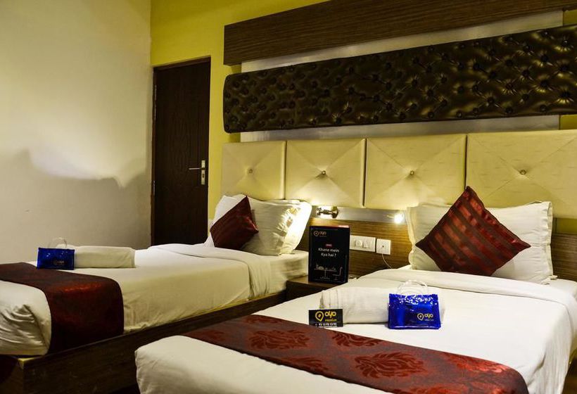 Hotel Oyo Premium Near Pgi 11