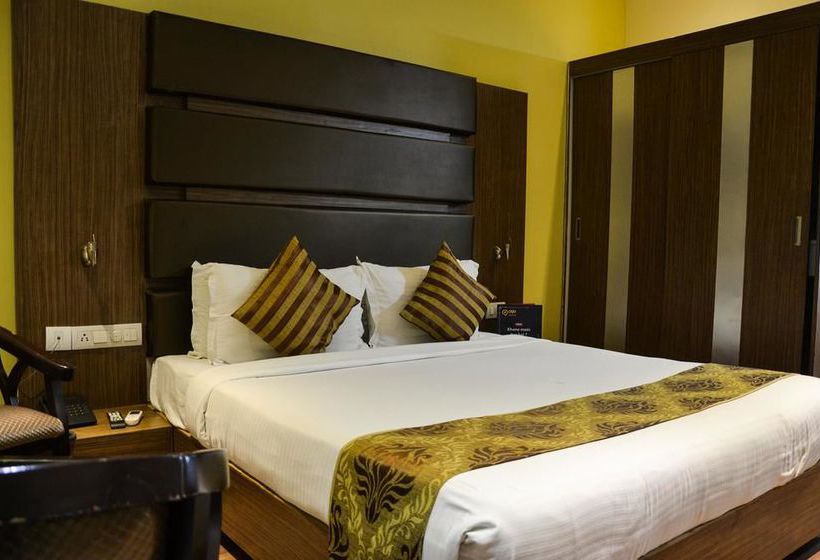 Hotel Oyo Premium Near Pgi 9