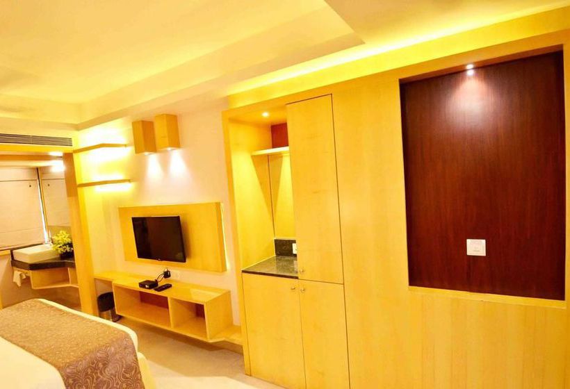 Hotel Oyo Premium Satya Sai Square 11