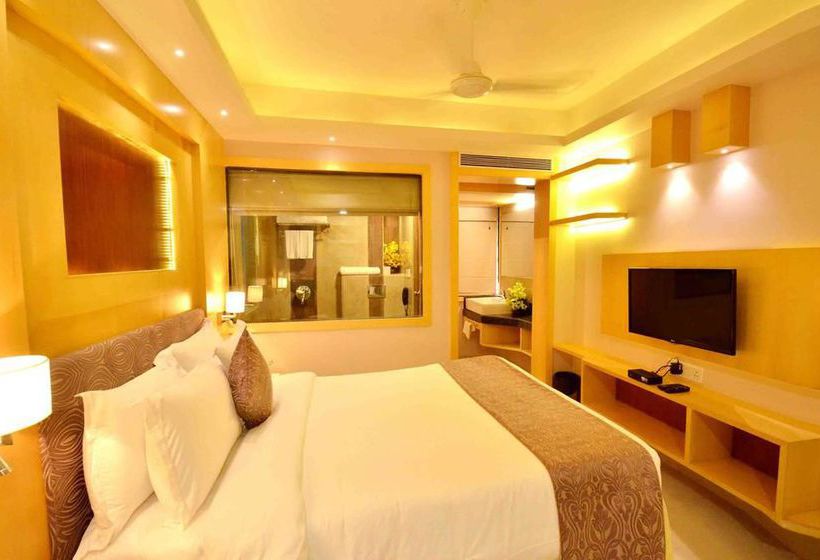 Hotel Oyo Premium Satya Sai Square 4