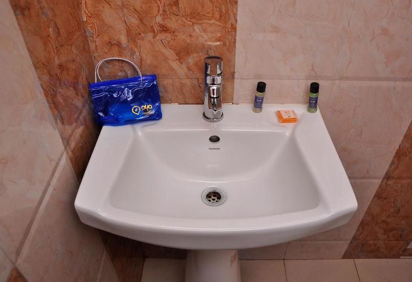 Hotel Oyo Rooms Convent Road Queens Land 1