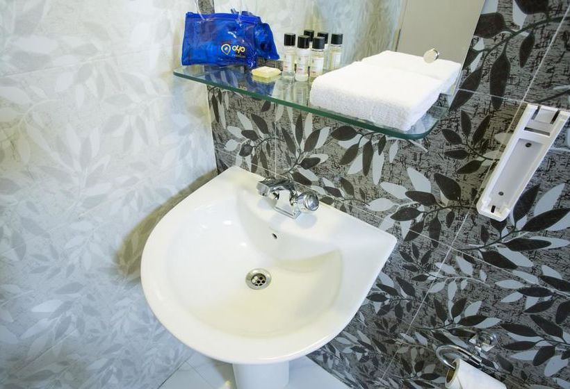 Hotel Oyo Premium Paljor Stadium 1