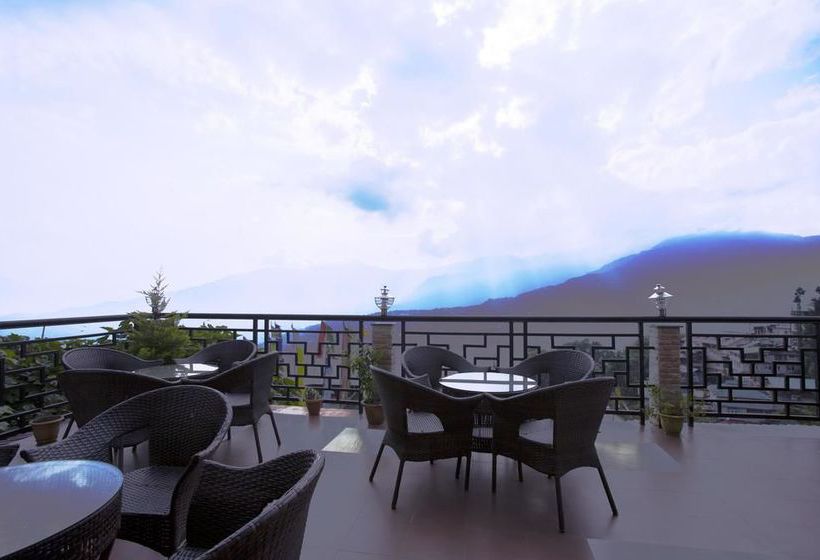 Hotel Oyo Premium Paljor Stadium 16