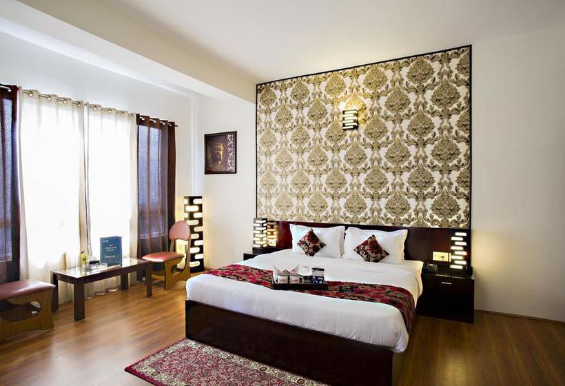 Hotel Oyo Premium Paljor Stadium 4