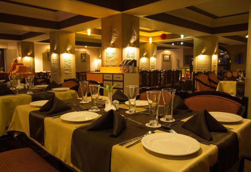 Hotel Oyo Premium Paltan Bazar 12