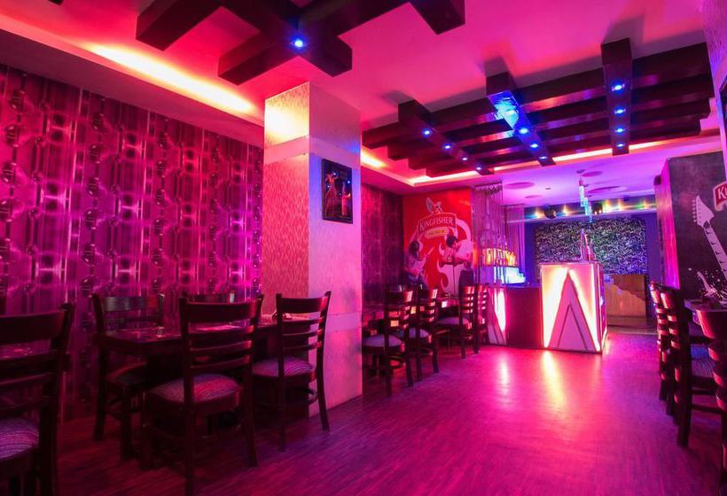 Hotel Oyo Premium Paltan Bazar 2