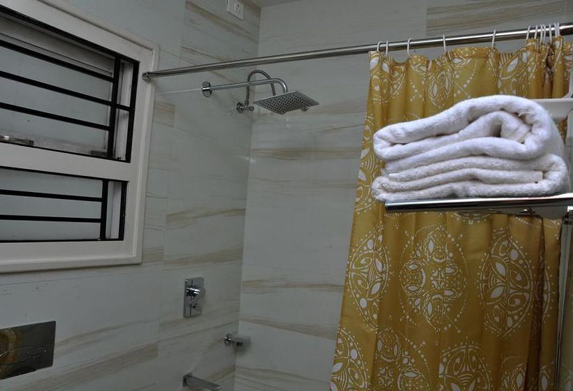 Hotel Oyo Premium Observatory Road 1