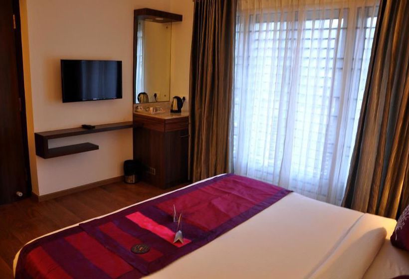 Hotel Oyo Premium Observatory Road 14