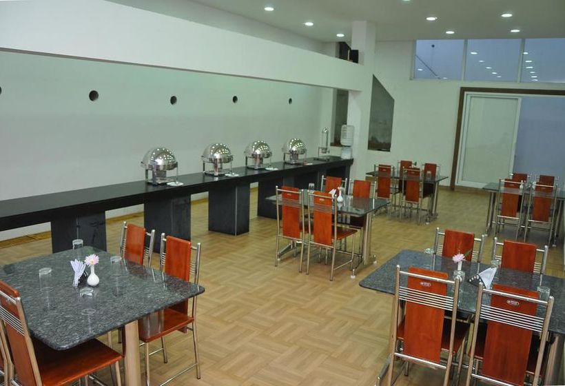 Hotel Oyo Premium Observatory Road 3