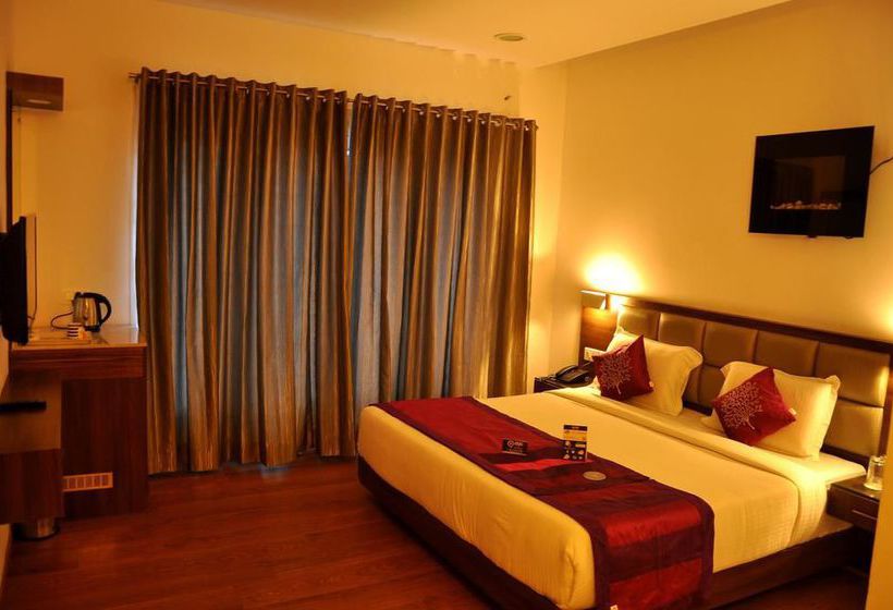 Hotel Oyo Premium Observatory Road 7