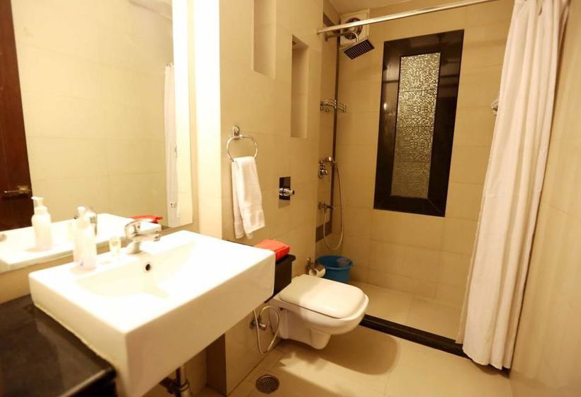 Hotel Oyo Premium Golf Course Ii Haryana