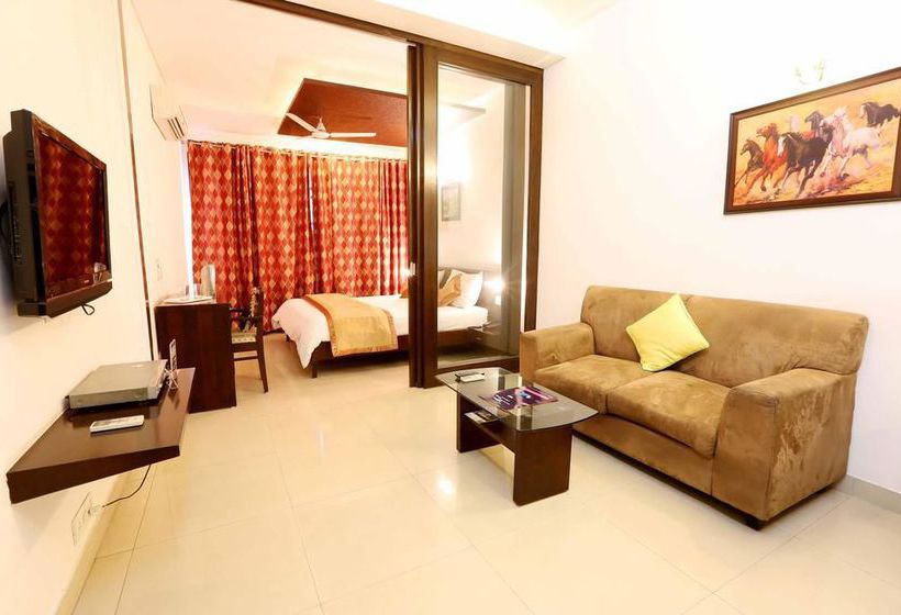 Hotel Oyo Premium Golf Course Ii 11