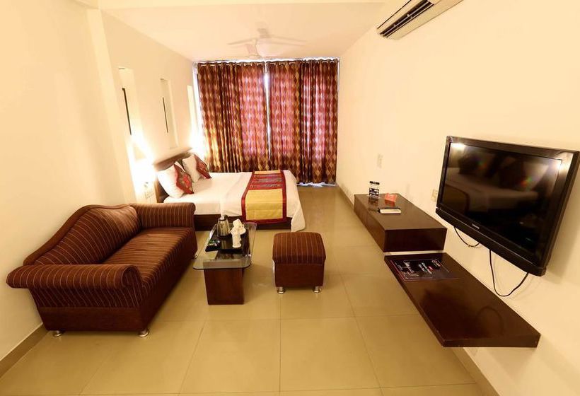 Hotel Oyo Premium Golf Course Ii 9