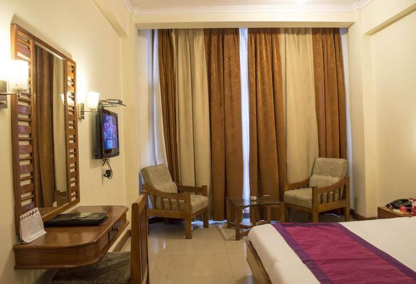 Hotel Oyo Premium Zone I Mp Nagar 12