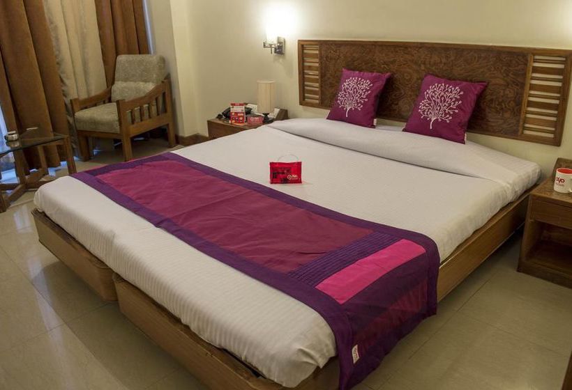 Hotel Oyo Premium Zone I Mp Nagar 4