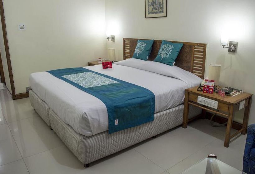 Hotel Oyo Premium Zone I Mp Nagar 5