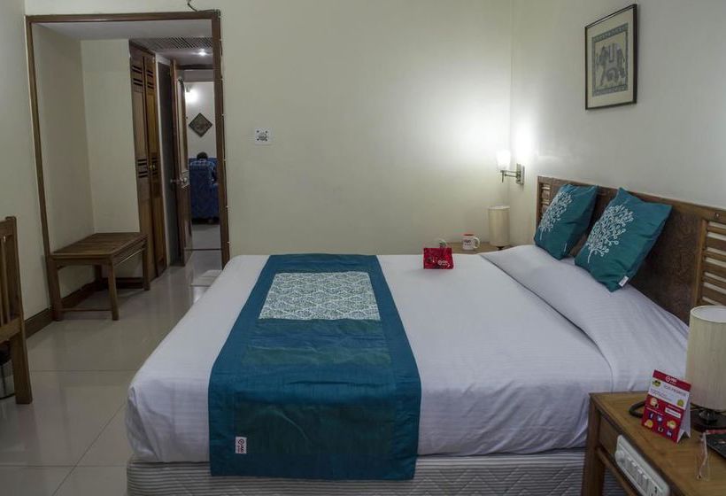 Hotel Oyo Premium Zone I Mp Nagar 8