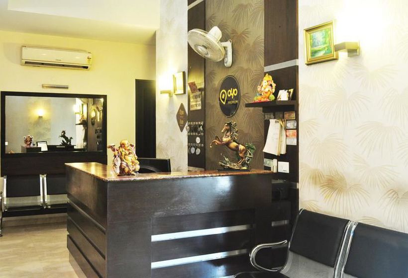 Hotel Oyo Premium Galleria Market Dlf 4 16