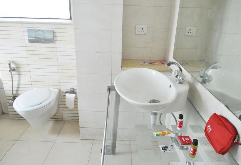 Hotel Oyo Premium Old Gurgaon 1