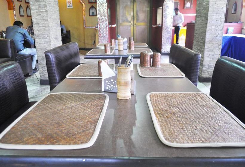 Hotel Oyo Premium Old Gurgaon 7