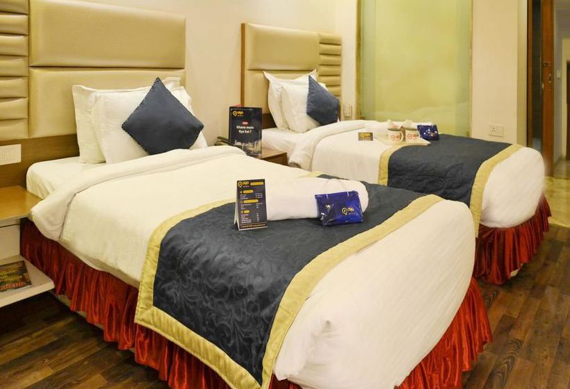 Hotel Oyo Premium Near Sahara Hospital 13