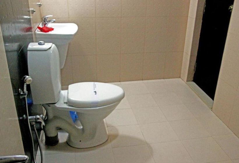 Hotel Oyo Premium Calicut Railway Station 1