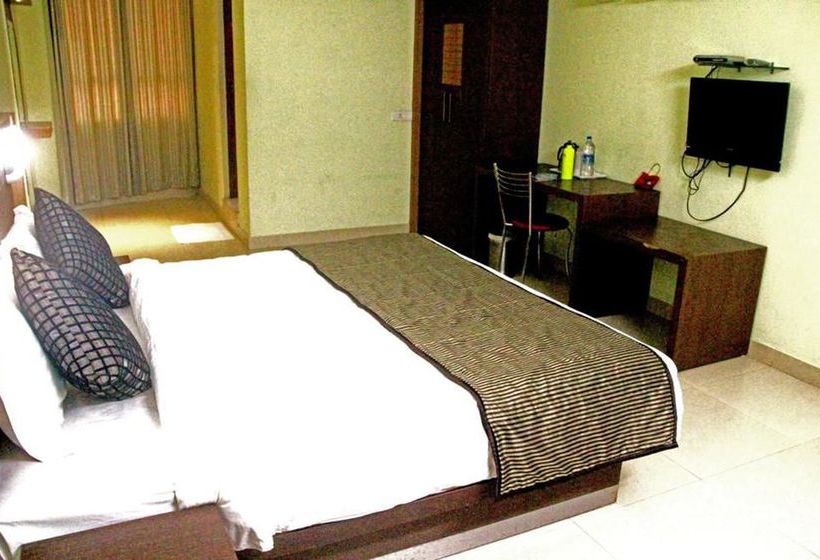 Hotel Oyo Premium Calicut Railway Station 7